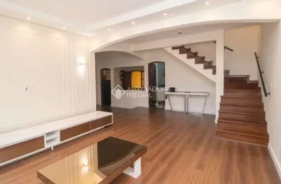 Casa com 3 quartos para alugar na rua marlene, 976, nova gerty, são caetano do sul, 243 m2 por r$ 6.900