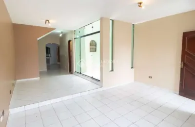 Casa em condomínio fechado com 3 quartos para alugar na rua benedito luiz rodrigues, 1432, nova petrópolis, são bernardo do campo, 237 m2 por r$ 5.200