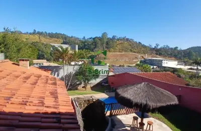 Chácara aconchegante com vista panorâmica e estrutura completa para lazer | atibaia/sp