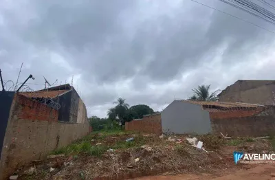 Terreno à venda na Rua Traira, Jardim Itamaracá, Campo Grande