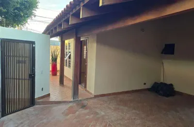 Casa com 3 quartos à venda na evereste, 377, jardim são lourenço, campo grande por r$ 1.450.000