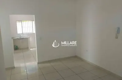 Casa com 2 quartos para alugar na Rua Baixada Santista, Itaquera, São Paulo