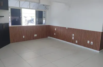 Alugo excelente sala em vilas do atlântico. r$ 1.700,00 oportunidade!!!!.