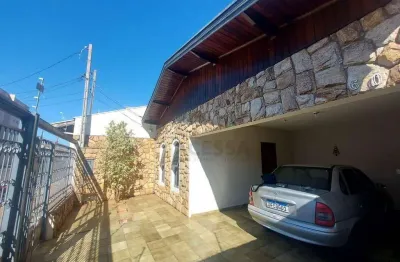 Casa com 3 dormitórios à venda, 220 m² por r$ 495.000,00 - vila maria - botucatu/sp