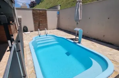 Lindo sobrado em Condomínio Fechado, 335 m² por R$ 1.800.000 - Urbanova - São José dos Campos/SP