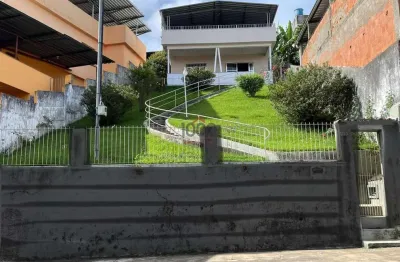 Bandeirantes, casa 2 suítes, 3 banheiros, terraço coberto .