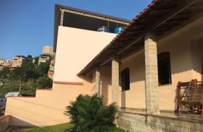 Casa com 4 quartos à venda na Rua Aurora Tristão, Bandeirantes, Juiz de Fora