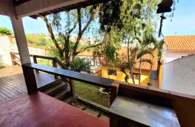 Casa com 3 quartos à venda na Rua Aristóteles Braga, São Pedro, Juiz de Fora