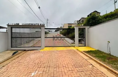 Casa com 3 quartos para alugar na Rua Pastor José Reis, São Pedro, Juiz de Fora