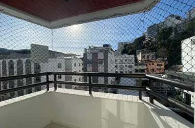 Granbery, rua plana, 3 quartos, sala com varanda, garagem numerada coberta.