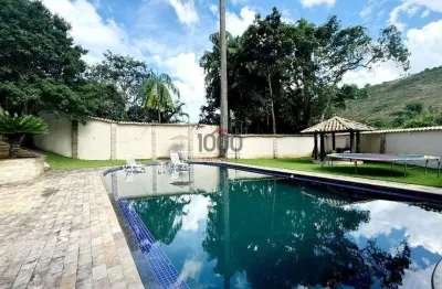 Casa com 8 quartos para alugar na Rua Jacob Lawal, Borboleta, Juiz de Fora