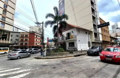 Casa com 4 quartos à venda na Rua Oswaldo Aranha, São Mateus, Juiz de Fora