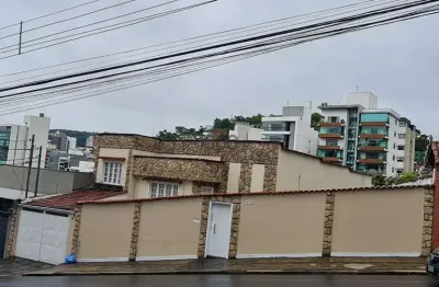 Casa com 4 quartos à venda na Rua Antônio Augusto Teixeira, Bom Pastor, Juiz de Fora