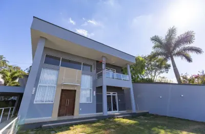 Casa em condomínio fechado com 4 quartos para alugar na Lot. Ii Spinaville, São Pedro, Juiz de Fora