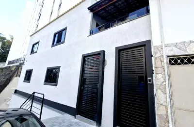 Apartamento com 2 quartos para alugar na Rua João Carrico, Centro, Juiz de Fora