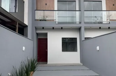 Lindo sobrado geminado medindo 65m², situado no bairro comasa, joinville/sc.