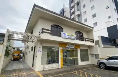 Lindo Apartamento com 2 quartos sendo uma suíte no iririu próximo ao terminal de ônibus