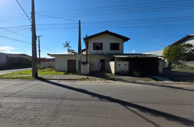 Sobrado a venda com sala comercial no térreo e 03 apartamentos
