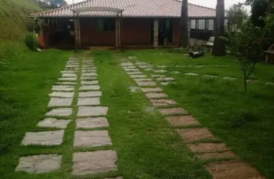 Maravilhosa casa no condomínio recanto do sol,  em barreira do triunfo jf