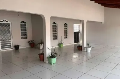 Casa com 3 quartos à venda na Rua Sebastião Pereira da Silva, 79, Cristo Rei, Várzea Grande