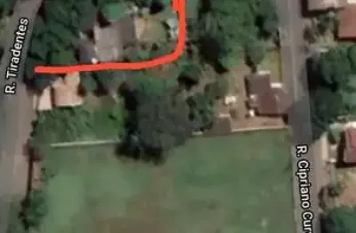 Vendo 2 casas no mesmo terreno, centro, 700 metros de área total, rua chamada beco do buracão chapa