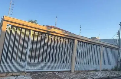 Casa com 4 quartos à venda na Rua Turmalina, 12, Cristo Rei, Várzea Grande