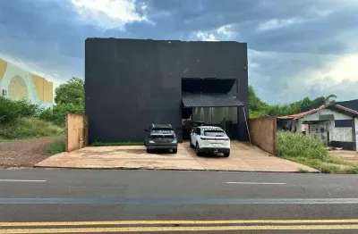 Galpão com 630 m2 com excelente localização rua spipe carlarge