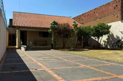 Casa com terreno 360 m2 excelente localização bairro jardim joquei club