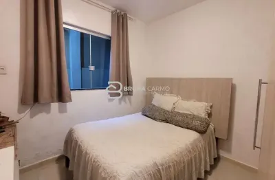 Excelente casa com 04 quartos e garagem para 04 carros e quintal amplo com pomar