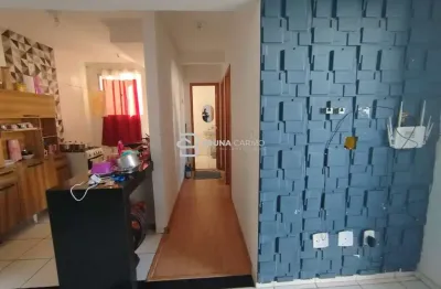 Excelente apartamento no bairro de lourdes em itaúna com 02 quartos !