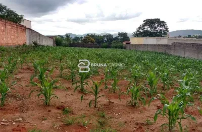 Terreno à venda no Vale das Aroeiras, Itaúna 