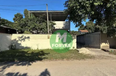 Casa com 3 quartos à venda de frente para a lagoa de jacaroá, maricá/rj