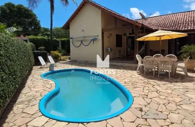 Casa em condomínio fechado com 3 quartos para alugar na Rua Um, Pindobas, Maricá
