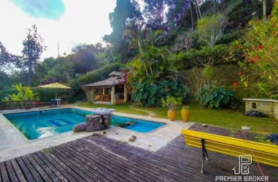 Casa com 4 dormitórios à venda, 330 m² por r$ 950.000,00 - albuquerque - teresópolis/rj