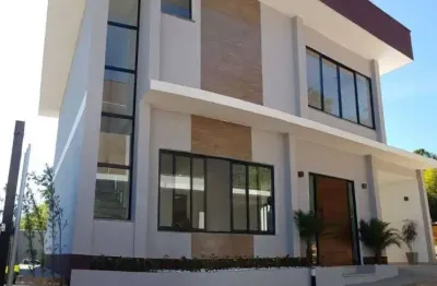 Casa com 4 dormitórios à venda, 148 m² por R$ 1.290.000 - Várzea - Teresópolis/RJ