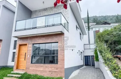 Casa com 3 dormitórios à venda, 131 m² por r$ 899.000,00 - golfe - teresópolis/rj