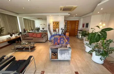 Cobertura com aproximadamente 300 m2 com vista mar em icaraí