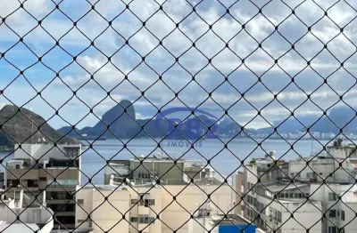 Cobertura no miolo de icaraí 5 quartos sendo 2 suítes e 2 vagas