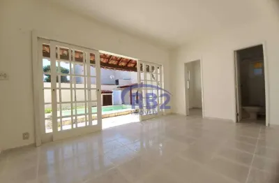 Casa de 3 quartos sendo 1 suíte e closet a 1,5 quadra da praia de piratininga