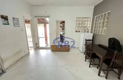 Casa na segunda quadra da praia de são francisco na rua araribóia por r$850.000,00