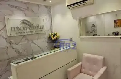 Sala comercial área nobre em frente ao  metrô largo do machado