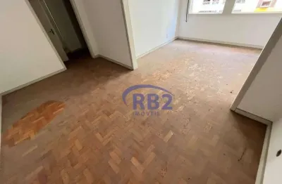Apartamento de 3 quartos com suíte na quadra da praia de icaraí na rua joaquim távora por r$540.000,00