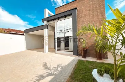 Casa nova à venda na Avenida Raul Cury em Itanhaém | 3 dormitórios, piscina e área gourmet