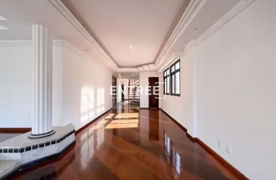 Cobertura 4 Quartos (sendo 1 Suíte master e 2 demi-suítes) e 2 Vagas com HB - Centro