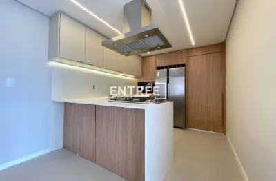 Apartamento 3 quartos (sendo 2 suítes) e 1 vaga livre - centro