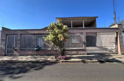 Casa com 5 quartos à venda no caravelle, londrina  por r$ 1.300.000