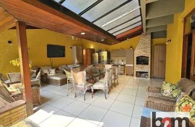 Sobrado com 4 suítes e 4 vagas com espaço gourmet em rua tranquila à venda, 350 m² por r$ 1.995.000 - cidade são francisco - são paulo/sp