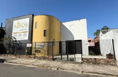 Imóvel amplo e versátil. ideal para igreja, escola, creche ou academia