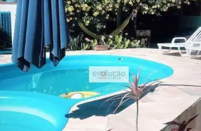 Casa com piscina 3 q e 1 suite - amplo quintal - paisagismo