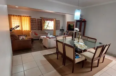 Casa com 3 quartos à venda no Olinda, Uberaba 